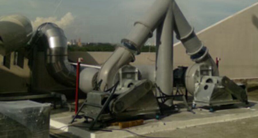 Rooftop exhaust duct assembly